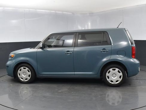 Used 2008 Scion xB FWD image 6