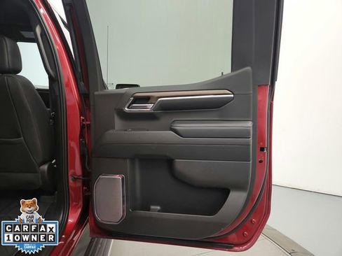Used 2024 Chevrolet Silverado 1500 High Country w/ Technology Package AWD/4WD image 34