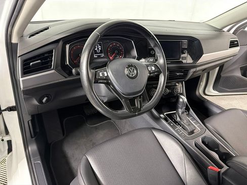 Used 2019 Volkswagen Jetta SE FWD image 8