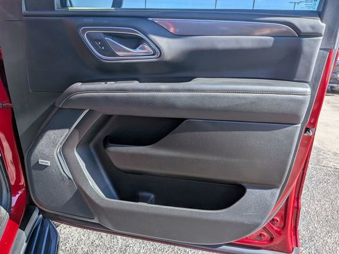 Used 2022 GMC Yukon AT4 w/ Technology Package image 29