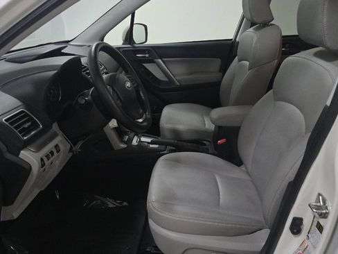 Used 2016 Subaru Forester 2.5i Limited AWD/4WD image 7