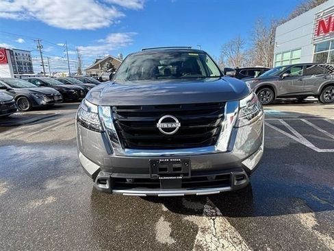 Used 2023 Nissan Pathfinder SL w/ SL Premium Package image 8