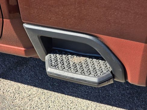 Used 2024 GMC Sierra 2500 SLE image 16