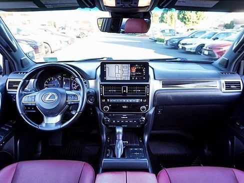 Used 2023 Lexus GX 460 Premium w/ Premium Plus Package image 21