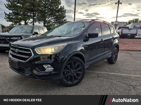 Used 2017 Ford Escape SE w/ Equipment Group 201A AWD/4WD image 1