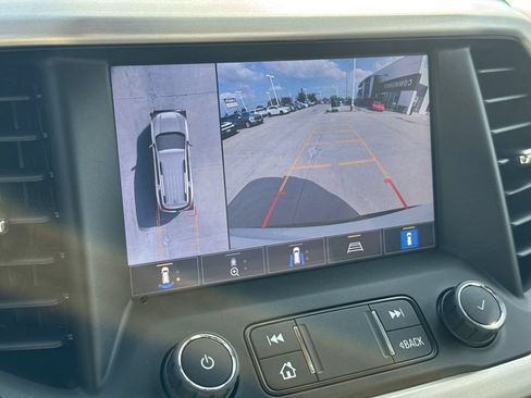 Certified 2023 GMC Acadia SLT w/ Technology Package AWD/4WD image 29