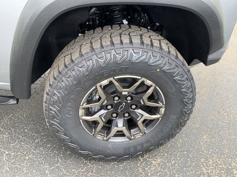 New 2026 Chevrolet Colorado ZR2 w/ Technology Package AWD/4WD image 28