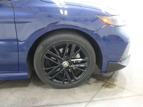 Used 2025 Toyota Camry SE FWD image 38