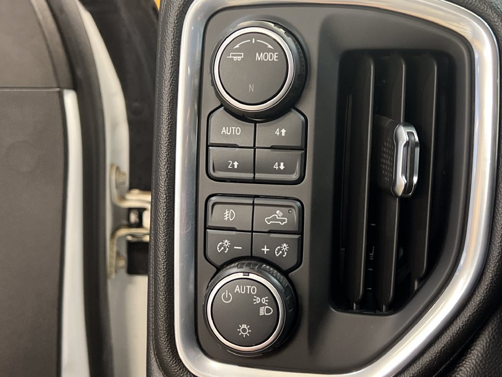 Used 2021 Chevrolet Silverado 1500 RST AWD/4WD image 29