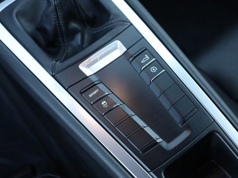 Used 2015 Porsche Cayman image 33