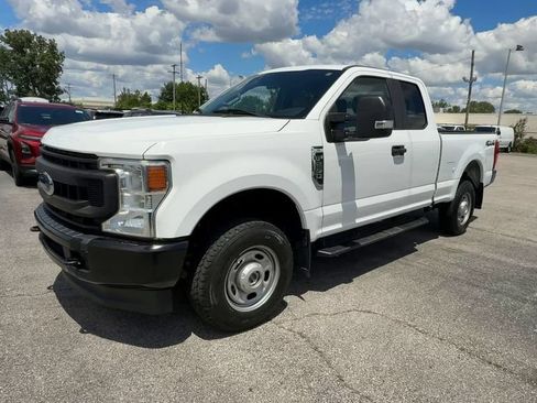 Used 2022 Ford F250 XL w/ Power Equipment Group AWD/4WD image 4