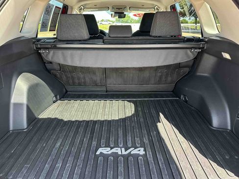 Certified 2024 Toyota RAV4 LE FWD image 20