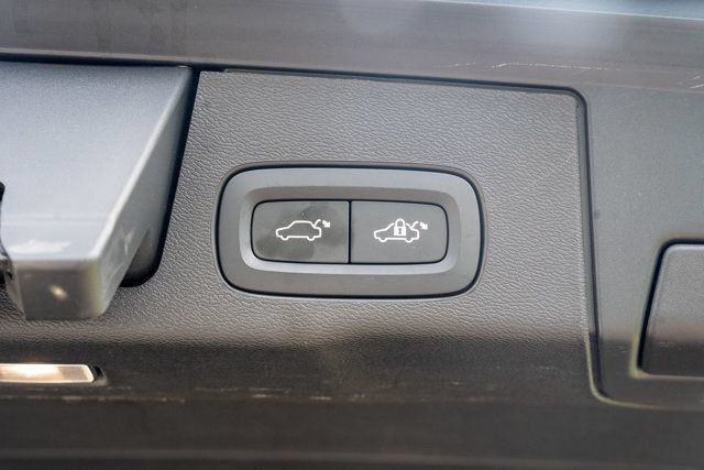 Used 2024 Volvo XC60 B5 Plus w/ Protection Package Premier AWD/4WD image 56