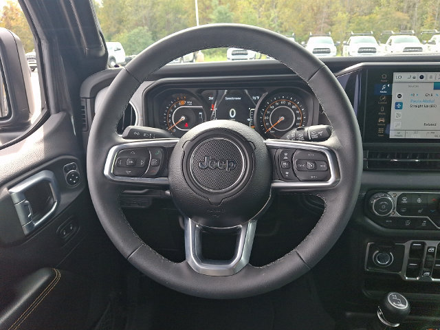 Used 2026 Jeep Wrangler Unlimited Sahara AWD/4WD image 19