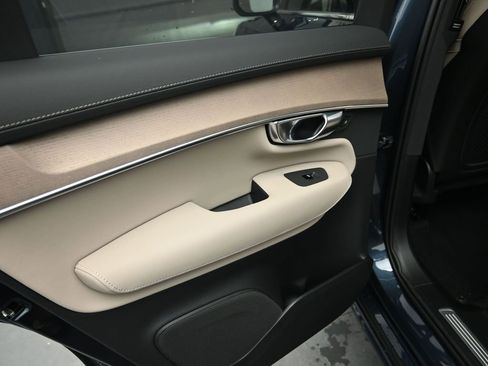 New 2026 Volvo XC90 B6 Plus w/ Protection Package Premier AWD/4WD image 28