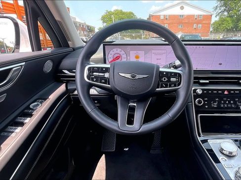 Used 2025 Genesis GV80 2.5T Standard AWD/4WD image 4