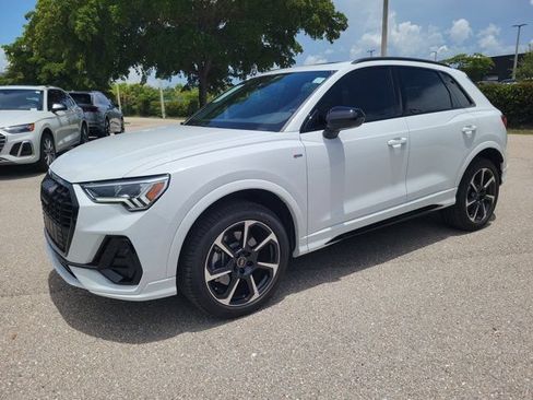 Certified 2025 Audi Q3 2.0T Premium Plus w/ Premium Plus Package AWD/4WD image 4