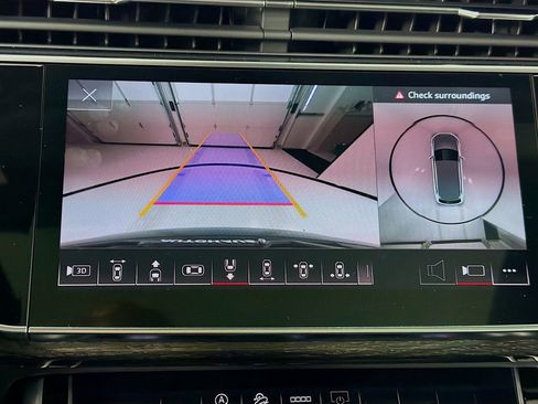 Used 2025 Audi Q7 2.0T Premium w/ Convenience Plus Package image 15