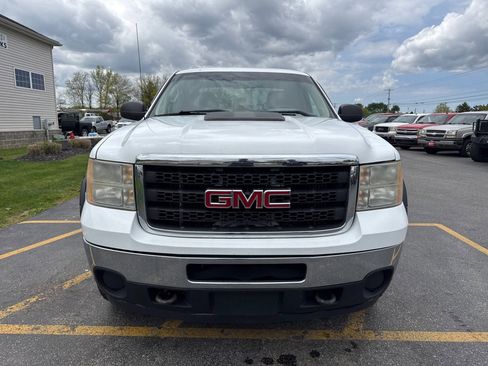 Used 2011 GMC Sierra 2500 W/T AWD/4WD image 3