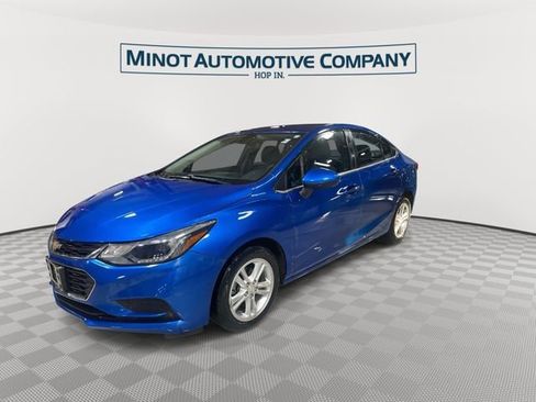 Used 2016 Chevrolet Cruze LT w/ Convenience Package image 4