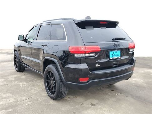 Used 2019 Jeep Grand Cherokee Limited w/ Luxury Group II image 3