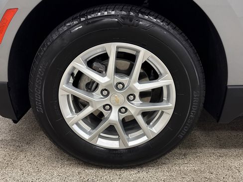 Used 2024 Chevrolet Equinox LS image 2