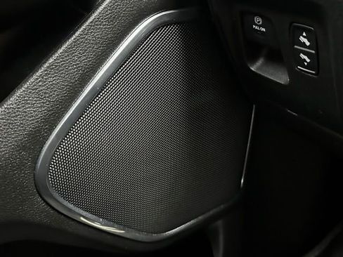 Used 2021 RAM 1500 Laramie image 18