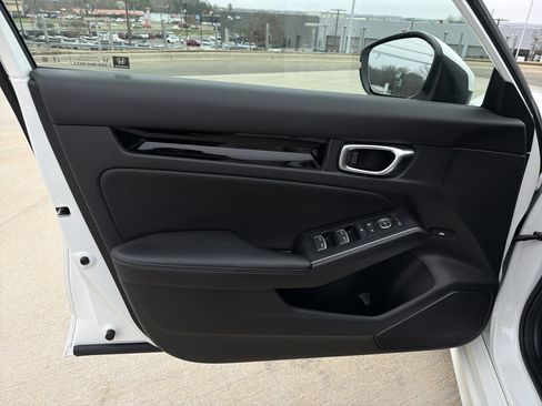 Used 2024 Honda Civic Touring image 14