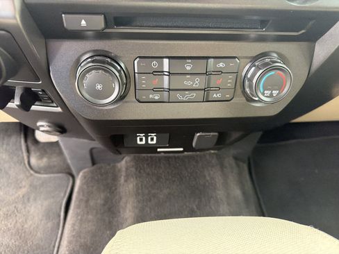 Used 2018 Ford F150 XLT w/ Equipment Group 302A Luxury AWD/4WD image 41