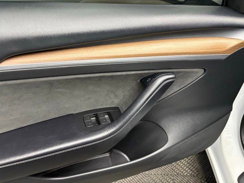 Used 2023 Tesla Model 3 Standard Range RWD image 21