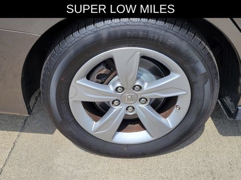 Used 2019 Honda Odyssey EX image 5