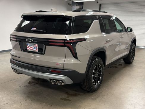 New 2026 Chevrolet Traverse Z71 w/ Driver Confidence Package AWD/4WD image 8