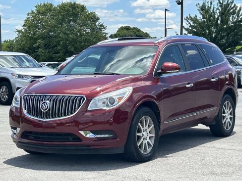 Used 2017 Buick Enclave Leather w/ Trailering Package FWD image 3