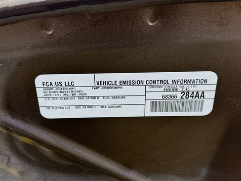 Used 2018 Jeep Compass Latitude w/ Popular Equipment Group image 19