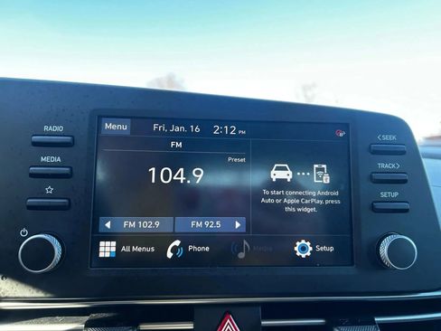 Used 2023 Hyundai Elantra SEL FWD image 20
