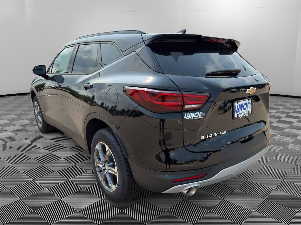 New 2026 Chevrolet Blazer LT w/ Convenience Package AWD/4WD image 3