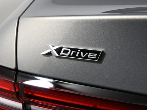 New 2026 BMW 530i xDrive image 38