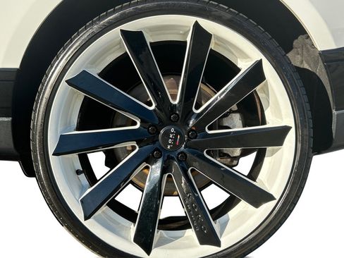 Used 2017 Land Rover Range Rover Long Wheelbase Supercharged image 15