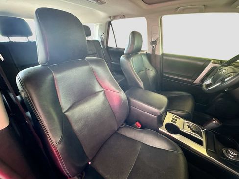 Used 2019 Toyota 4Runner Limited AWD/4WD image 31