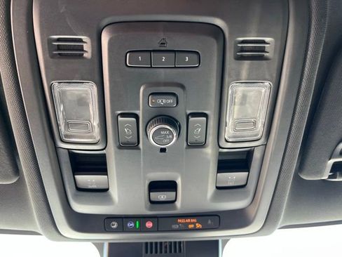 Used 2024 GMC Yukon AT4 w/ AT4 Premium Package AWD/4WD image 20