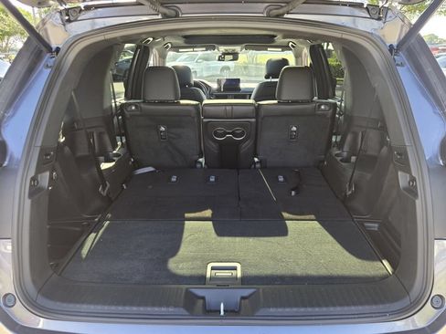 Used 2025 Honda Pilot Black Edition image 15