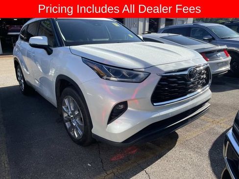 Used 2023 Toyota Highlander Limited AWD/4WD image 12