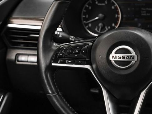 Used 2020 Nissan Altima 2.0 Platinum image 18