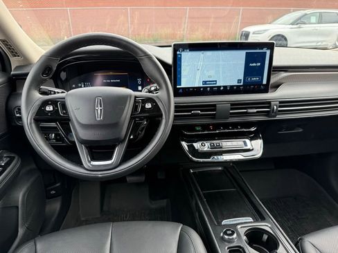 New 2025 Lincoln Corsair Reserve w/ Towing Package image 42