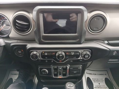 Used 2021 Jeep Wrangler Unlimited Sport AWD/4WD image 10