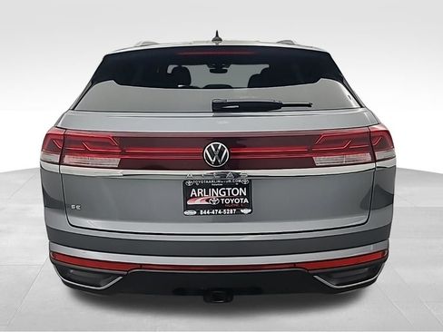 Used 2025 Volkswagen Atlas Cross Sport SE image 5