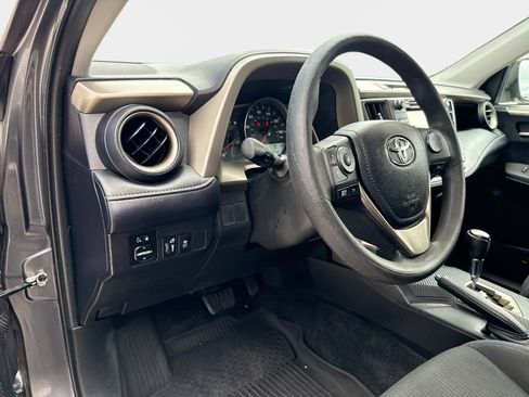Used 2014 Toyota RAV4 XLE image 18