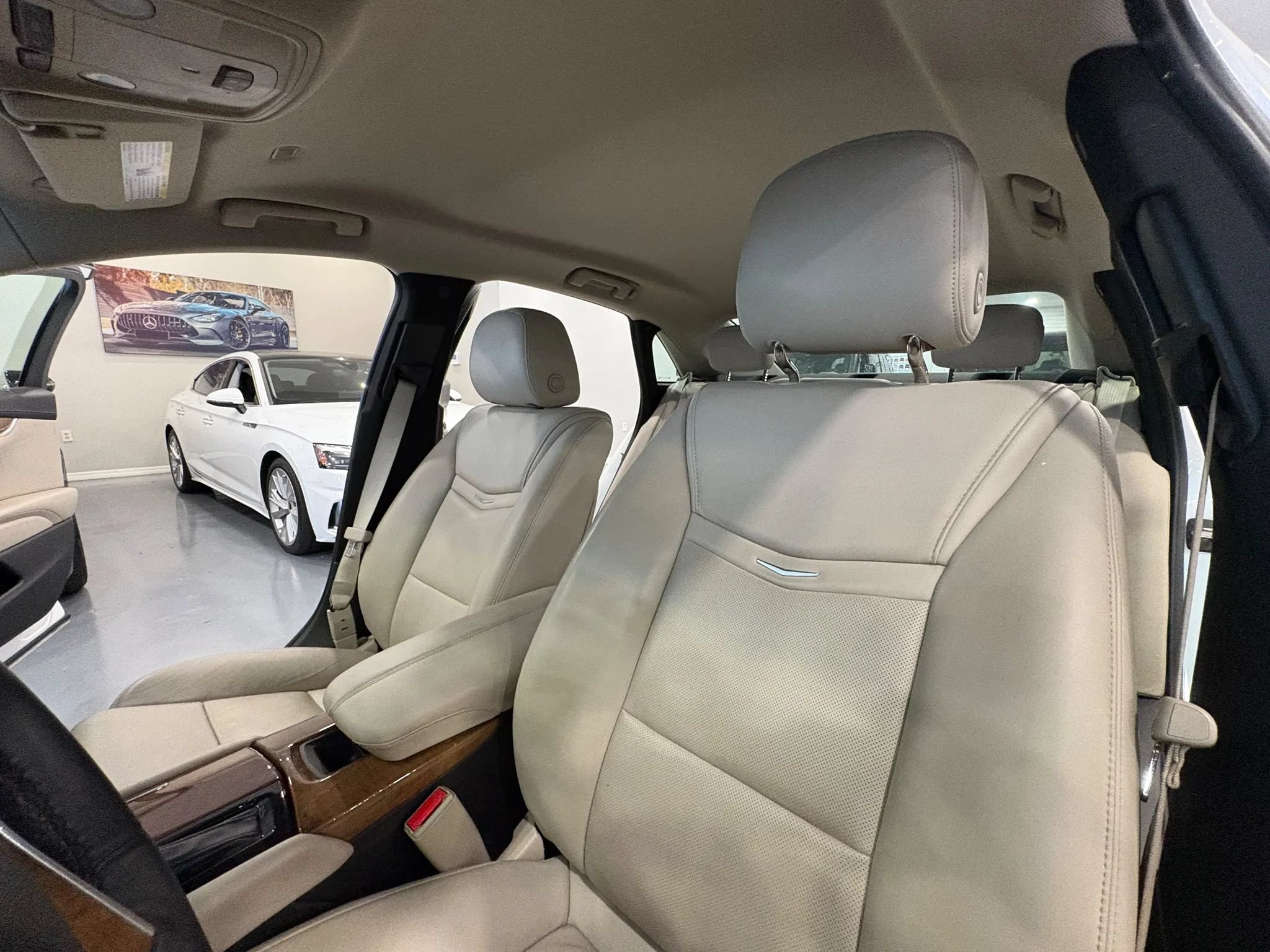Used 2018 Cadillac XTS Luxury w/ Driver Awareness Package FWD image 11