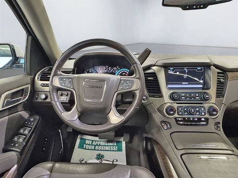 Used 2020 GMC Yukon XL Denali w/ Open Road Package AWD/4WD image 17