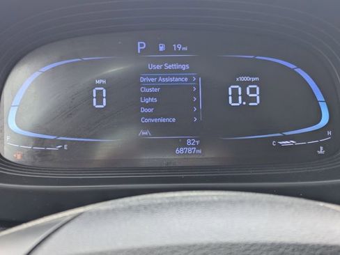 Used 2024 Hyundai Venue SEL FWD image 25